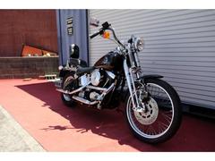 ＨＡＲＬＥＹ−ＤＡＶＩＤＳＯＮ　ＦＸＳＴＳ　スプリンガーソフテイル・スクリーミンイーグルスリップオンマフラー・ワンオフメーターコンソール・販売店保証あり