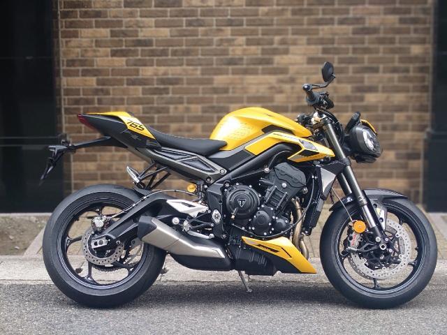 ストリートトリプルRS 新車