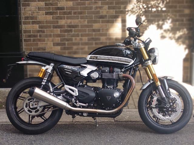 スピードツイン1200RS