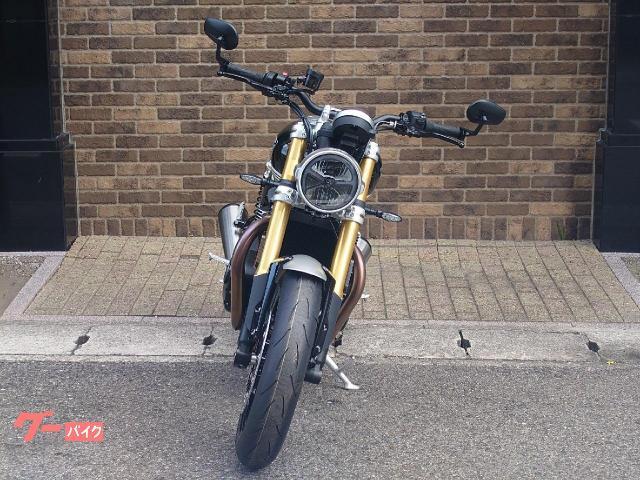 スピードツイン1200RS