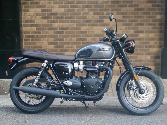 ボンネビルT120 BLACK