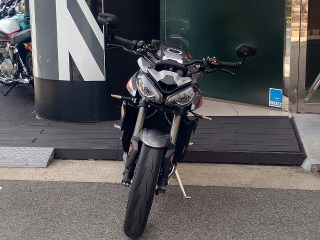 ストリートトリプルRS 純正オプション多数
