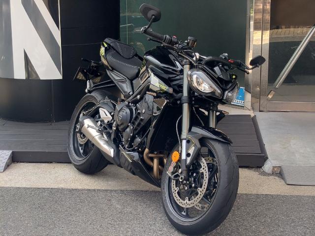 ストリートトリプルRS 純正オプション多数