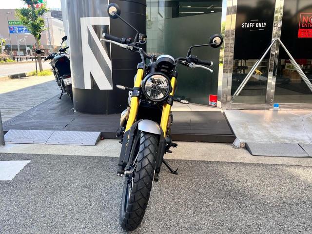スクランブラー900 マットカーキグリーン／マットファントムブラック 2026年モデル 新車