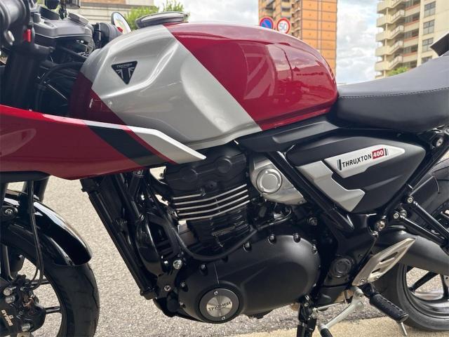 スラクストン400  カーニバルレッド／ストームグレー 2026年モデル新車