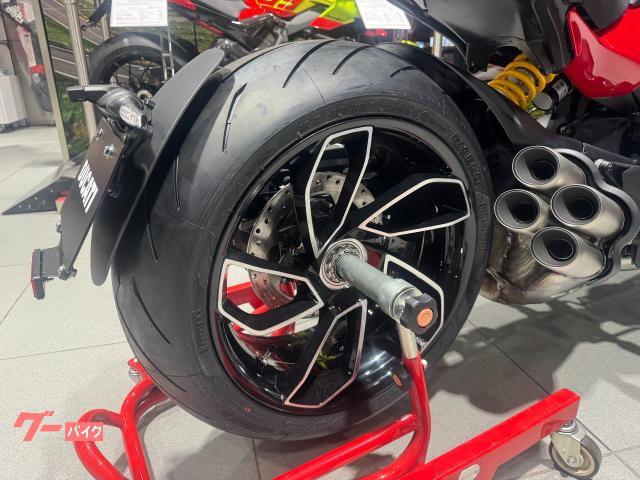 DUCATI V4 — миниатюра 5