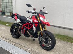 ＤＵＣＡＴＩ　ハイパーモタード９５０ＳＰ　ドゥカティ認定中古車　ＥＴＣ２．０　ＵＳＢ電源　テルミニョーニマフラー　フレームスライダー　他多数