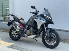 ＤＵＣＡＴＩ　ムルティストラーダＶ４Ｓ