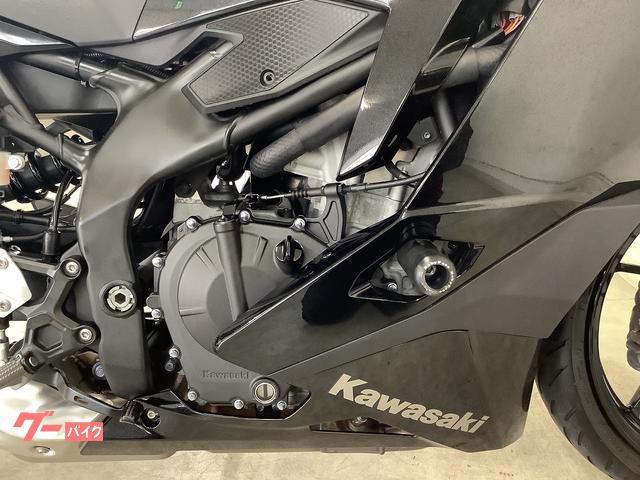 カワサキ Ｎｉｎｊａ ＺＸ－２５Ｒ ＡＢＳ ２０２１年式モデル クイックシフター 社外スクリーン エンジンスライダー 他アクセサリ多数｜バイク王  京都伏見店｜新車・中古バイクなら【グーバイク】