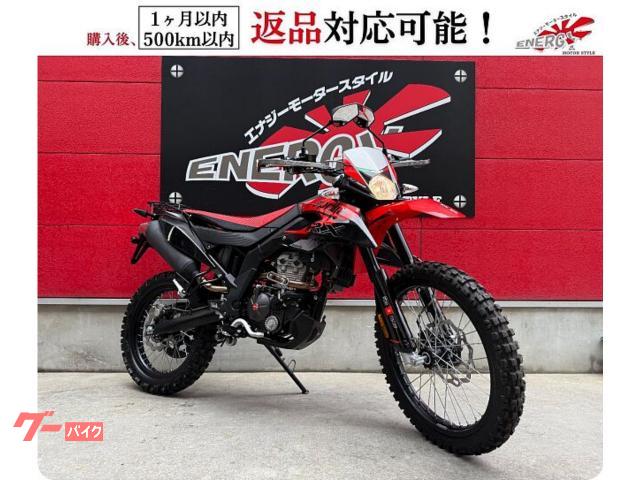 ＲＸ１２５　２０１８年モデル　レッドファン　水冷４スト単気筒ＤＯＨＣ４バルブエンジン　倒立フォーク