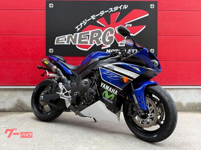 ＹＺＦ−Ｒ１　二本出しアクラポビッチマフラー　ＥＴＣ車載器付き　ＵＳＢ　赤キー有