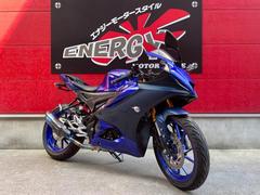 ヤマハ　ＹＺＦ−Ｒ１５　Ｖ４　クイックシフター搭載　社外マフラー　倒立フォーク　インジェクションモデル