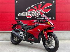 ヤマハ　ＹＺＦ−Ｒ１５　Ｖ４　ＡＢＳ　フューエルインジェクション　メタリックレッド　リターン式・６段変速　シフトポジションセンサー標準装備