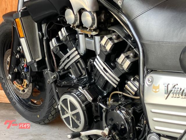 ヤマハ VMAX 2LT カナダ仕様 カーボンラッピング スクリーン