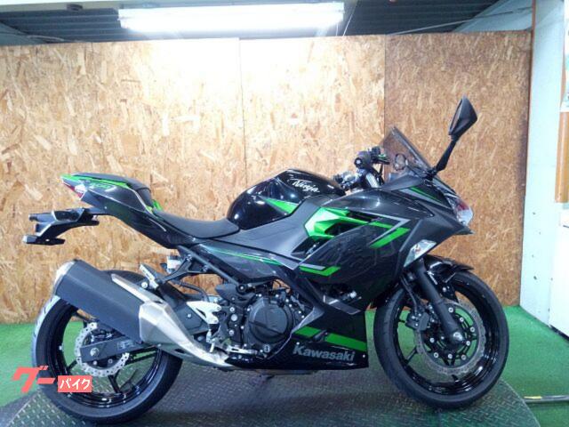 Ｎｉｎｊａ　４００　２０２３年モデル　令和２年排ガス規制クリアモデル　エボニー／グリーン　ＥＴＣ２．０装備