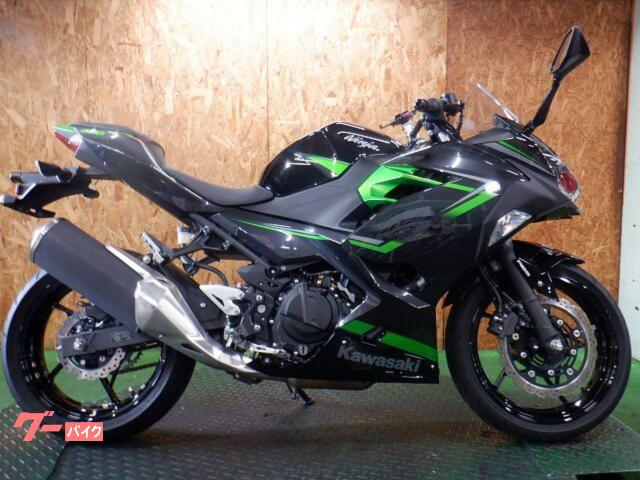 Ｎｉｎｊａ　４００　２０２３年モデル　ＥＴＣ　スマホホルダー装着車両　令和４年登録　フルノーマル車両