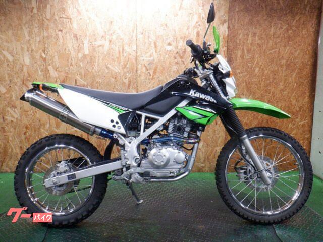 ＫＬＸ１２５　インジェクションモデル　ＢＥＥＴナサートチタンマフラー　フェンダーレス