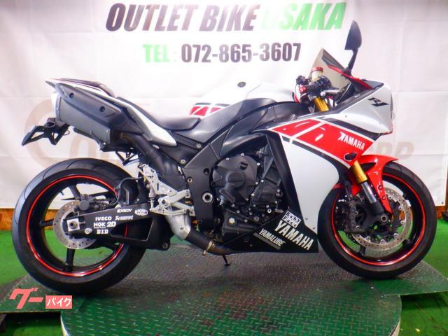 ＹＺＦ−Ｒ１　２０００台限定生産モデル　シリアルナンバー付き　ベビーフェイス製バックステップ　フェンダーレス　アクティブ製ウインカ