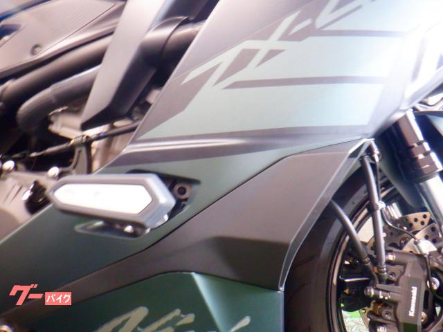 カワサキ Ninja ZX－4R SE USBポート 純正スペアキー