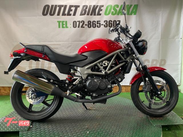 ＶＴＲ２５０　２０１３年式モデル　純正スペアキーカバー付き　シフトインジケーター　ハンドルカスタム　ＬＥＤヘッドライトバルブ装備