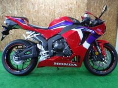 ホンダ　ＣＢＲ６００ＲＲ　水冷並列４気筒１２１馬力エンジン　センターアップマフラー　クイックシフター　ＥＴＣ２．０装備