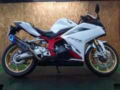 ホンダ　ＣＢＲ２５０ＲＲ　２０２０年モデル　クイックシフター装備　トリックスターＩＫＡＺＵＣＨＩマフラー　エンジンスライダー