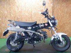 ホンダ　ダックス１２５　現行モデルＪＢ０６　タケガワスクランブラーマフラー　ギアポジションメーター　ドライブレコーダー　グリップヒーター