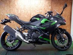 カワサキ　Ｎｉｎｊａ　４００　２０２３年モデル　ＥＴＣ　スマホホルダー装着車両　令和４年登録　フルノーマル車両