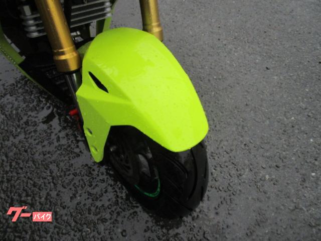 ホンダ グロム　２０１６年モデル　カスタム　軽２輪登録車　ＪＣ６１　ボアアップ　モリワキマフラー　スクリーン　リアキャリア　サイドバックの画像（大阪府