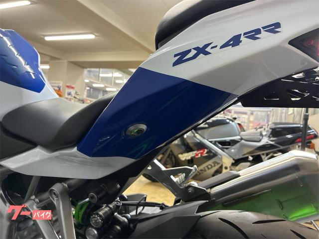 カワサキ Ninja ZX－4RR 2024年モデル スマホホルダー