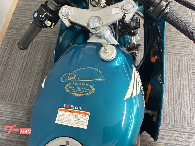 ホンダ NSR50 1999年モデル レプソルカラー タンク