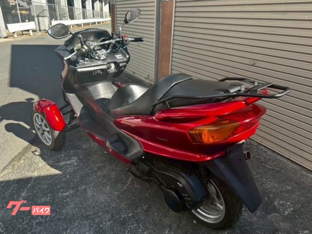 輸入車・他メーカー リバース 逆三輪 トライク マジェタイプ ／2人
