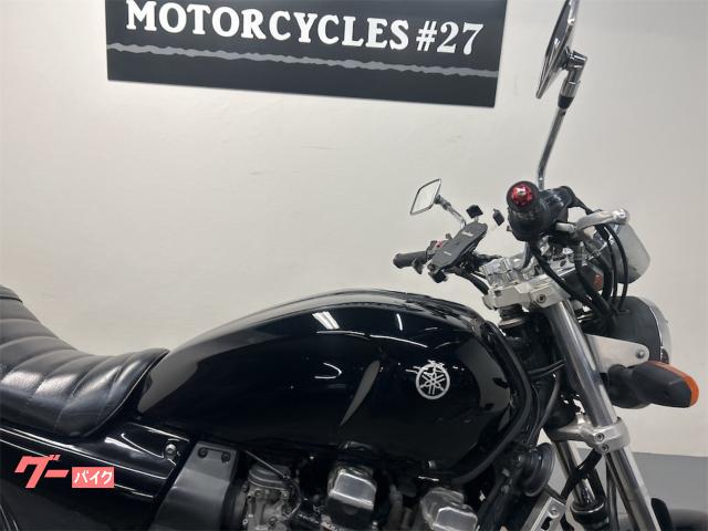 ヤマハ XJR400R 2004年モデル RH02J型 シート 赤キー
