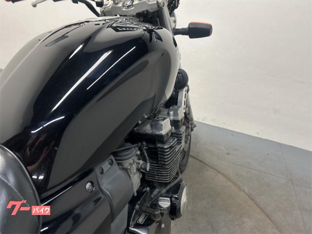 ヤマハ XJR400R 2004年モデル RH02J型 シート 赤キー