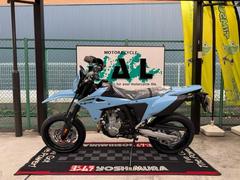 スズキ　ＤＲ−Ｚ４ＳＭ　ＡＢＳ　２０２５年最新モデル　スカイグレー　販売店５年保証