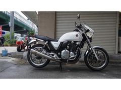 ホンダ　ＣＢ１１００　オーリンズリアサス　チタンフルエキ　グリップヒーター　１７Ｌタンク