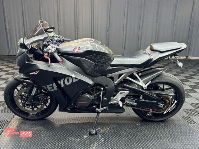 ホンダ CBR1000RR 重カスタム TSRスリップオン