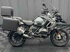 ＢＭＷ　Ｒ１２５０ＧＳ　Ａｄｖｅｎｔｕｒｅ　プレミアムライン　トリプルブラック　純正ＯＰアルミ３点パニア　ヘッドライトガード　他