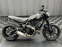 ＤＵＣＡＴＩ　スクランブラー　アイコン　ダーク　ＥＴＣ２．０　タンクサイドパネル　フェンダーレス　バーエンドミラー　ローハンドル他