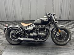 ＴＲＩＵＭＰＨ　ボンネビルボバーブラック　重カスタム　車検対応バンススリップオン　シート　ＥＴＣ　バーハンドル　バーエンドミラー　タンクキャップ等