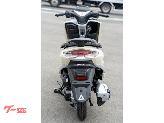 スズキ バーグマンストリート125EX 2026年モデル パール