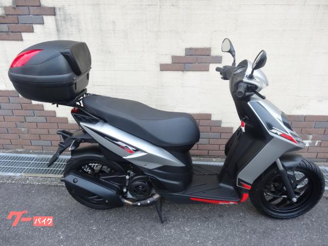 ＳＲ１２５　ＳＴＯＲＭ　インジェクション車　新品バッテリー　リアキャリア　ＧＩＶＩ製トップケース　バックレスト