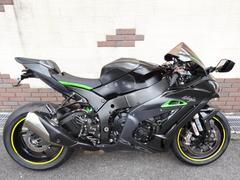 カワサキ　Ｎｉｎｊａ　ＺＸ−１０Ｒ　ＳＥ　ショーライバッテリー　ＭｏｔｏＪＰ書き換えＥＣＵ　ブレンボマスター　ベビーフェイス製バックステップ