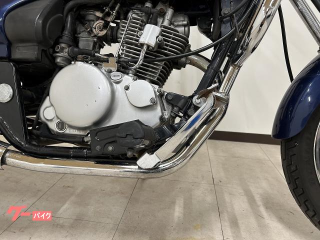 カワサキ エリミネーター１２５ ２００２年モデル エンジンガード｜バイク王 りんくうシークル店｜新車・中古バイクなら【グーバイク】