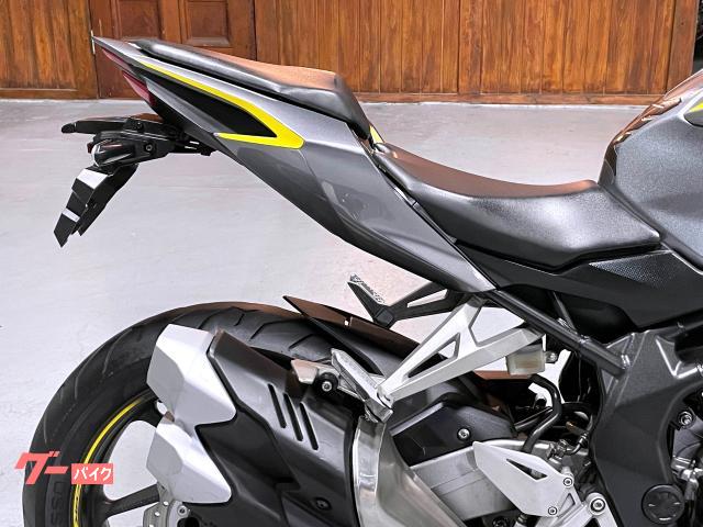 ホンダ ＣＢＲ２５０ＲＲ ＭＲＡ製スクリーン／マルチバー／ＵＳＢ