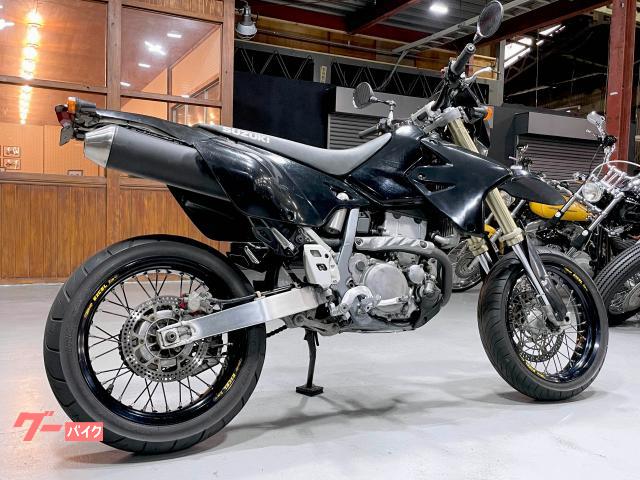 スズキ ＤＲ－Ｚ４００ＳＭ ＥＸＣＥＬ Ｒｉｍ製前後ホイール／ＺＥＴＡ製ハンドルバー／リアフェンダーレスＫＩＴ装備  ４７８２｜ＳＰＥＣーＭ｜新車・中古バイクなら【グーバイク】