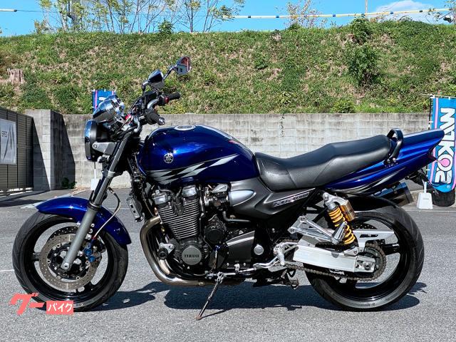 ヤマハ XJR1300 MORIWAKI製バックステップ