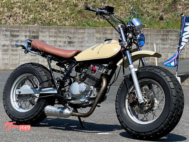 バンバン２００　ＳＵＰＥＲＴＲＡＰＰ製フルエキマフラー・フロントファット化・リアフェンダーレスＫＩＴ装備　５１５０