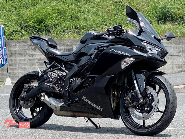 Ｎｉｎｊａ　ＺＸ−２５Ｒ　２０２１モデル　クイックシフター／パワーモード切替／トラコン／ＡＢＳ・ＢＥＥＴ製バクステ装備　５０４５