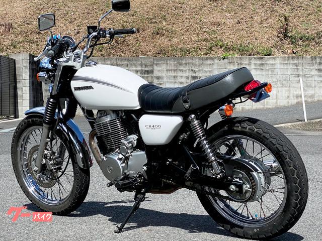 ホンダ CB400SS 社外サイレンサー・タックロールシート